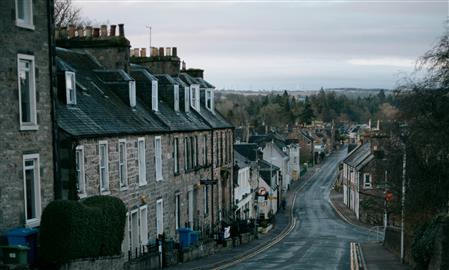 Rhentu Doeth Cymru yn cael ei gydnabod am wella proffesiynoldeb yn y sector rhentu preifat